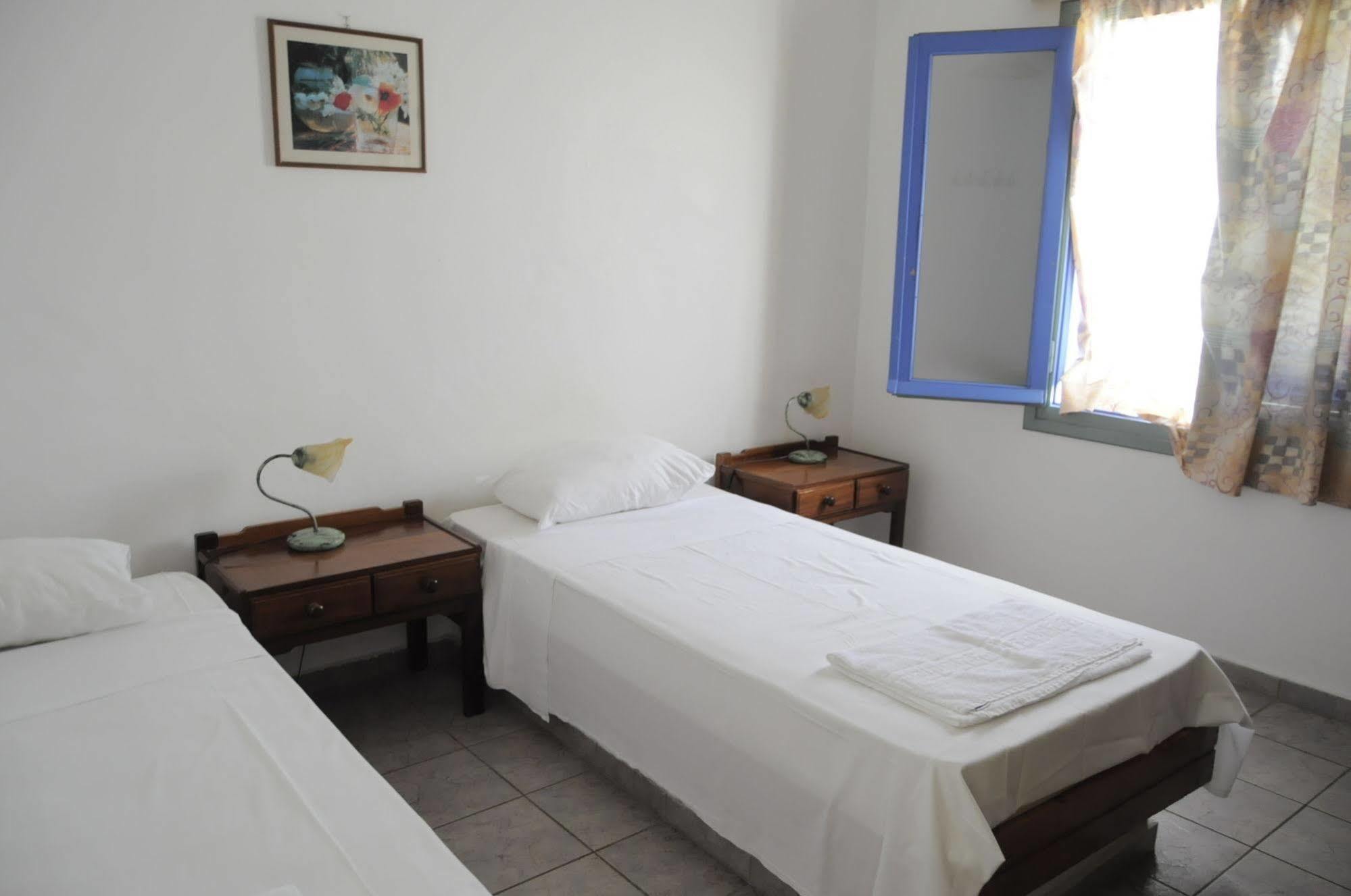 הרסוניסוס Amazones Villas Apartments מראה חיצוני תמונה